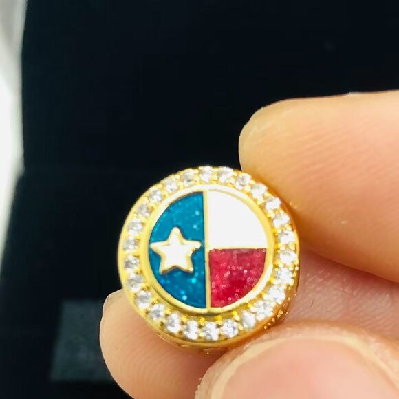 ✨🔥Pandora State Of Texas Exclusive Flag Button Charm - Picture 1 of 3